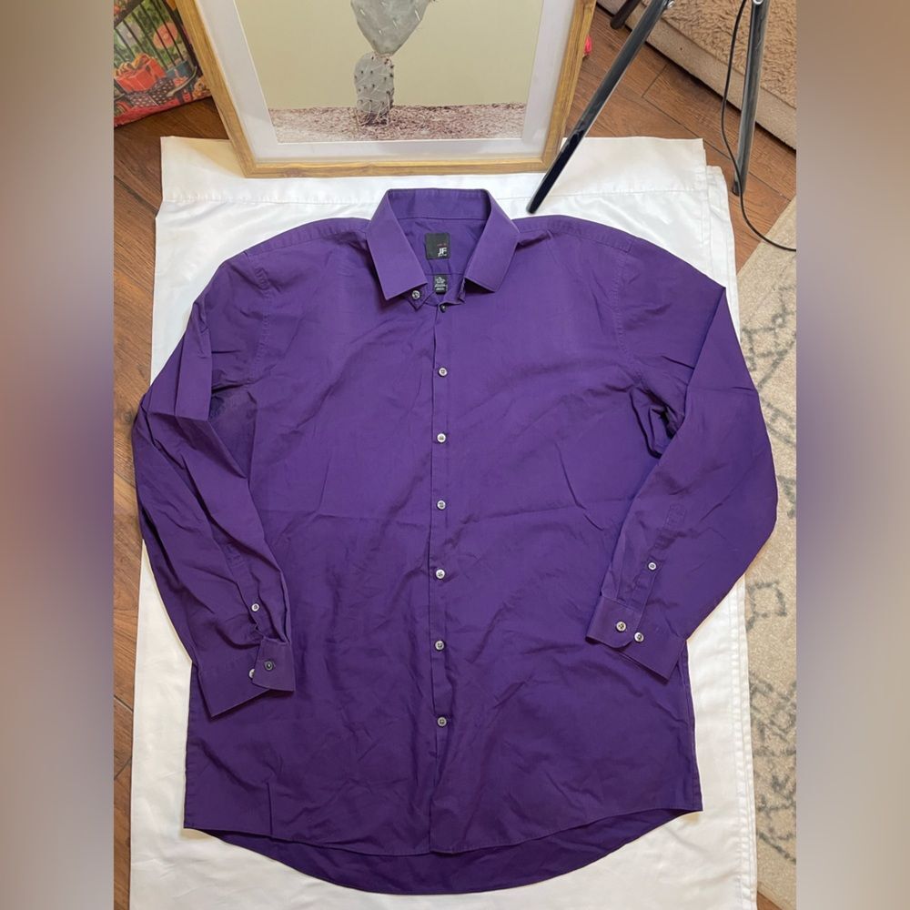Men’s J. Ferrar size XL (17-17.5) purple slim fit dress shirt